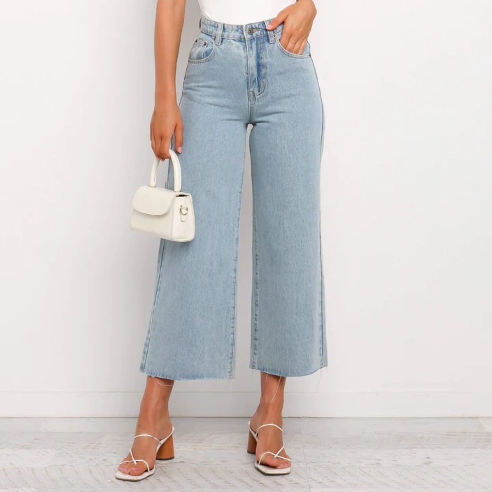 Wide Leg Cropped Jeans